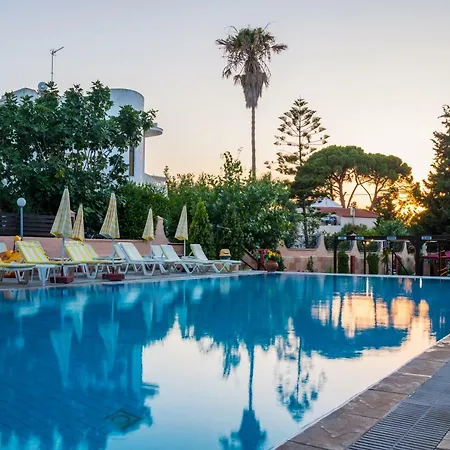 Hotel Lisa 2*